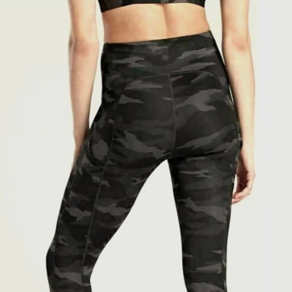 Athleta Ultimate Camo 7/8 Tight Gym Run Studio Training Stash Pocket Legging XS - Picture 3 of 10